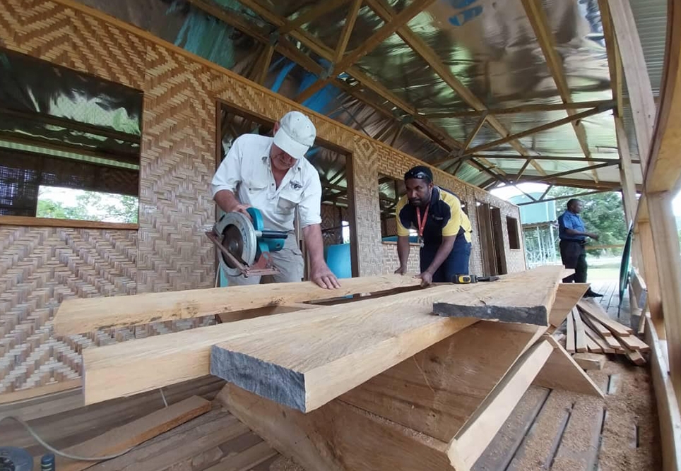 Barry K4 964x667 Landscape