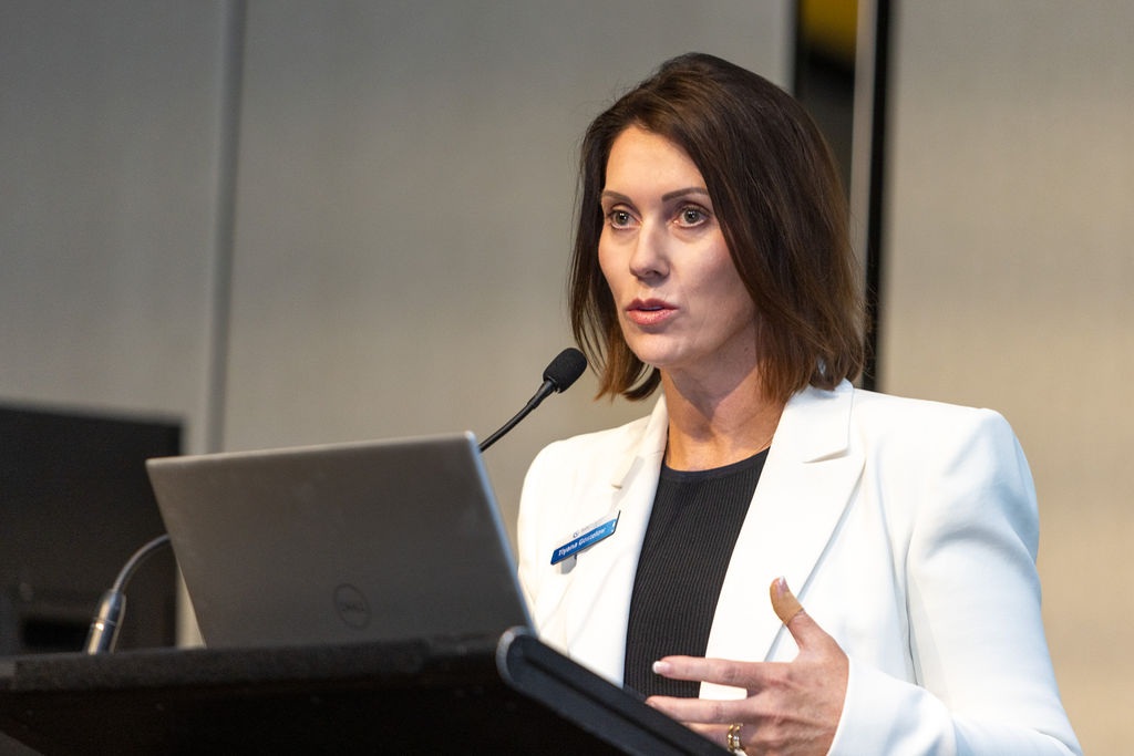 CRAN Aplus MLB 2024 701