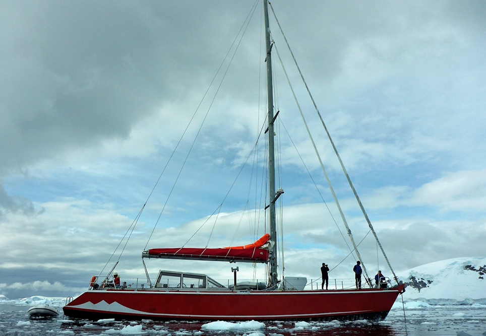 Edi Albert1 964x667 Landscape