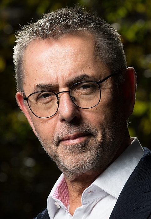 N Swan 482x696 Portrait