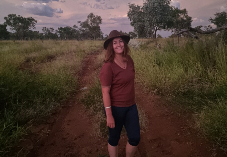 Emilye2 964x667 Landscape